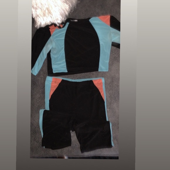 Matching set - Picture 1 of 1